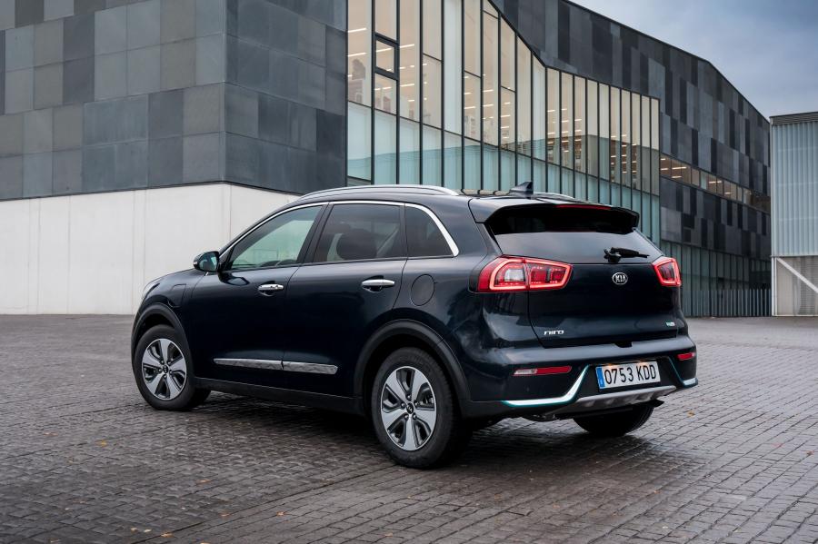  Kia Niro Plug-In Hybrid (DE) 2017 года  (WW) (фото 13 из 45)